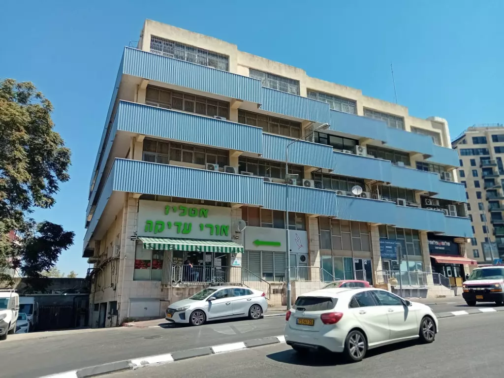 Oficina en alquiler – Talpiot, calle Hauman