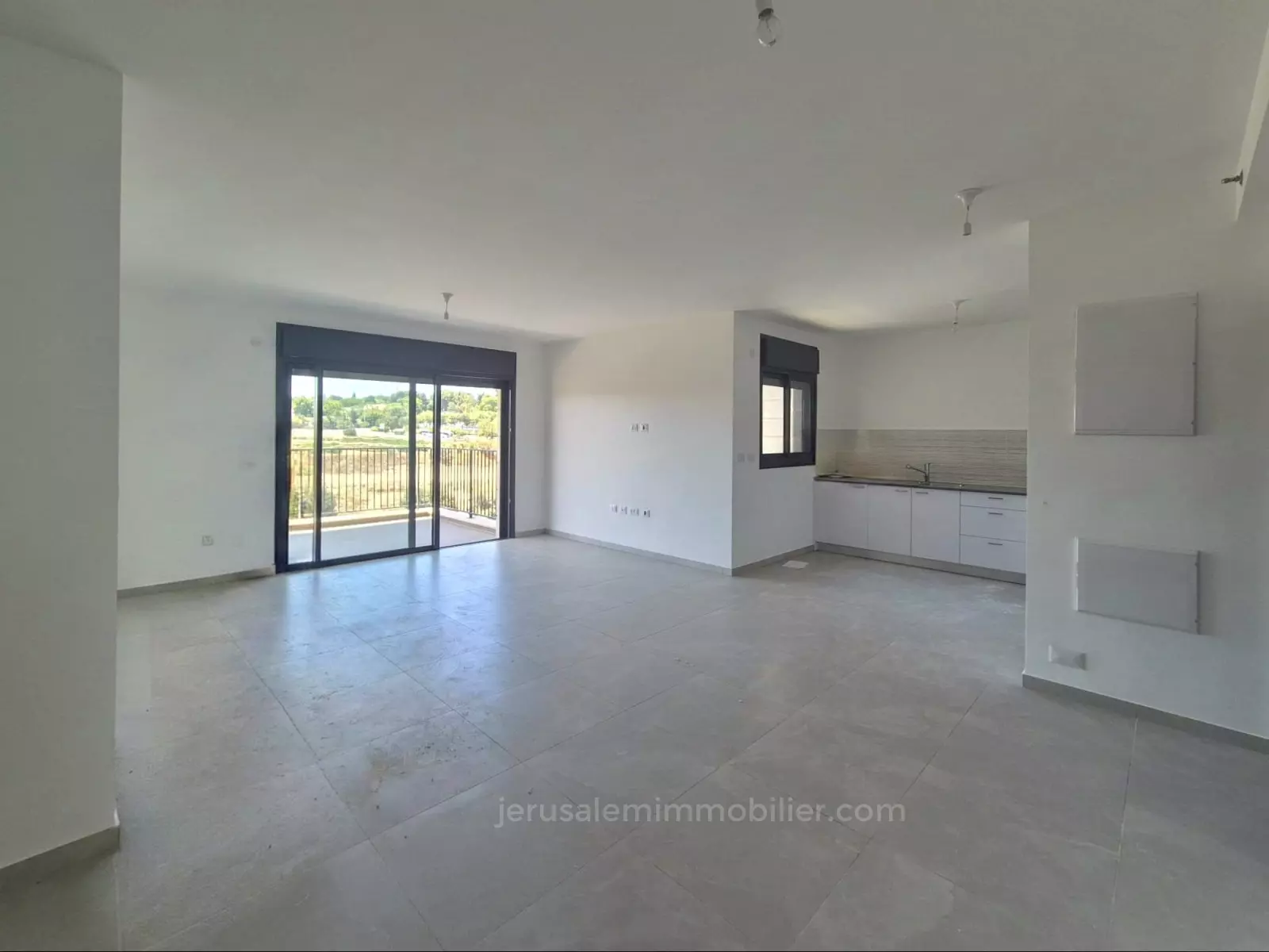 À louer – Appartement d\'exception prêt à emménager à Mordot Arnona – JERUSALEM IMMOBILIER 026786595