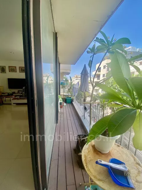 ¡No se lo puede perder!,con terraza,Departamento bonito,bien arreglado,Buena ubicación,en un hermoso edificio,Cerca del mar,espacioso