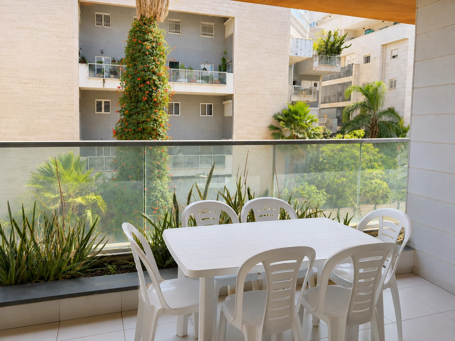 Centre ville . bel immeuble. Grand appartement