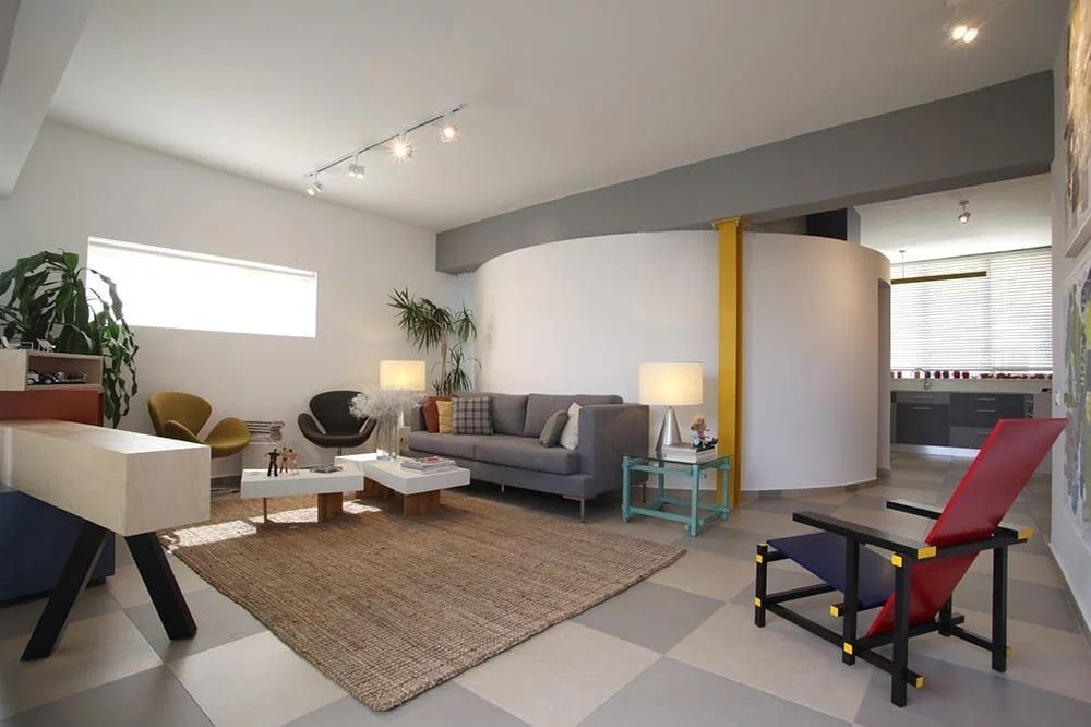 Apartamento de 3 habitaciones diseñado por un arquitecto, último piso, calle Alexander Yanai